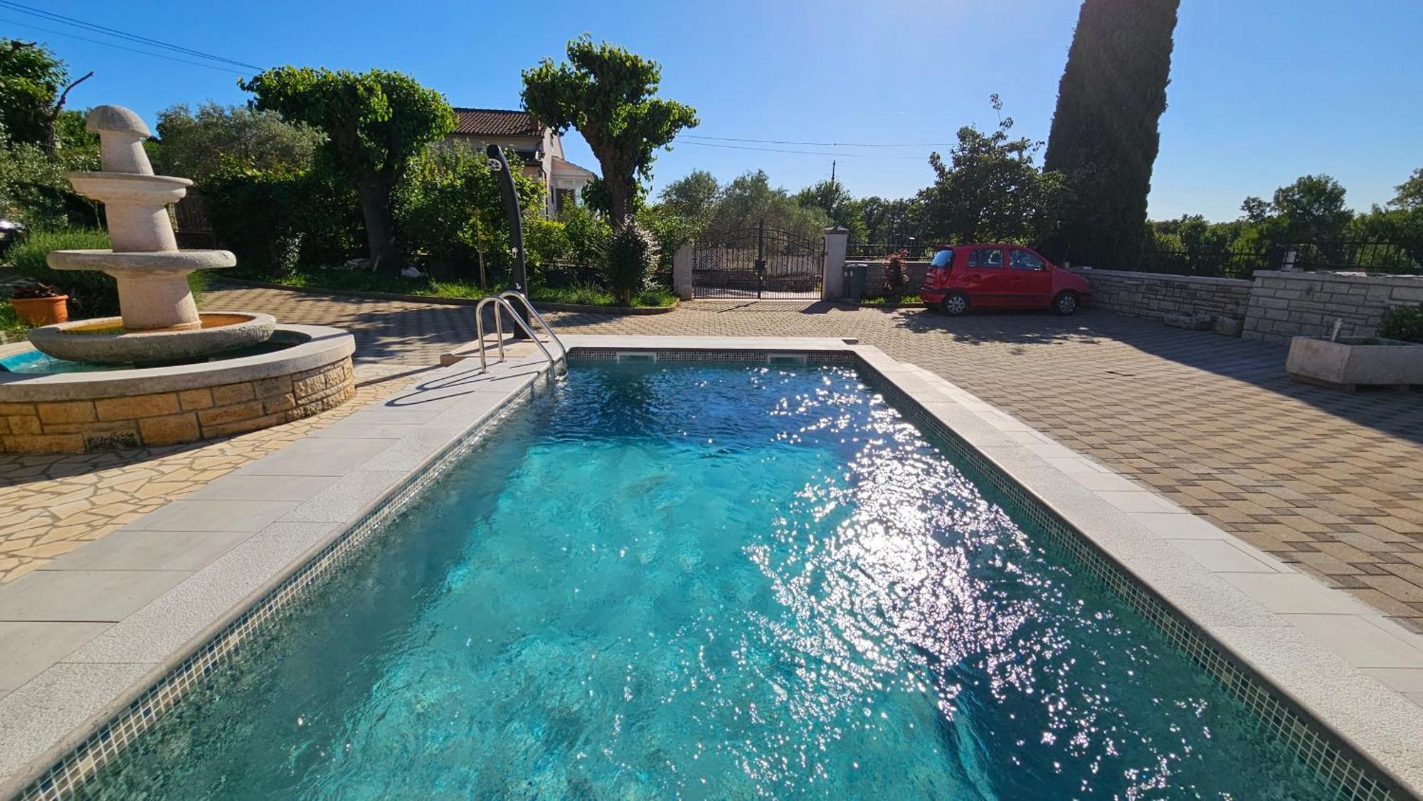 Sveti Lovreč Pazenatički Apartments Vesna With Pool - New! מראה חיצוני תמונה